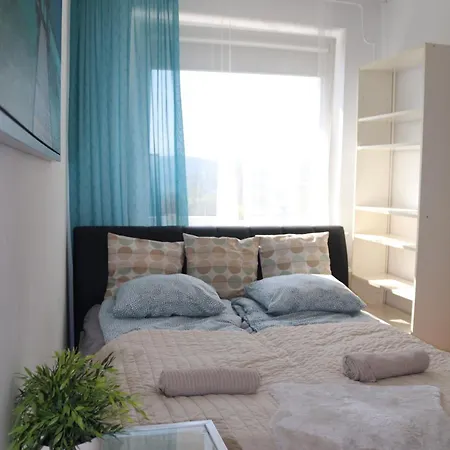 Citystay Modern 5 Min Plaza! 소포트